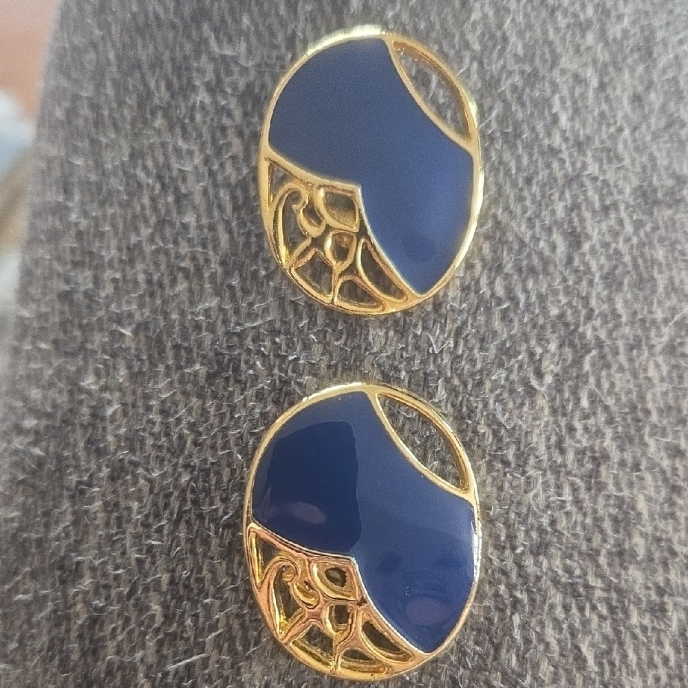 Elegant Gold and Blue Earrings